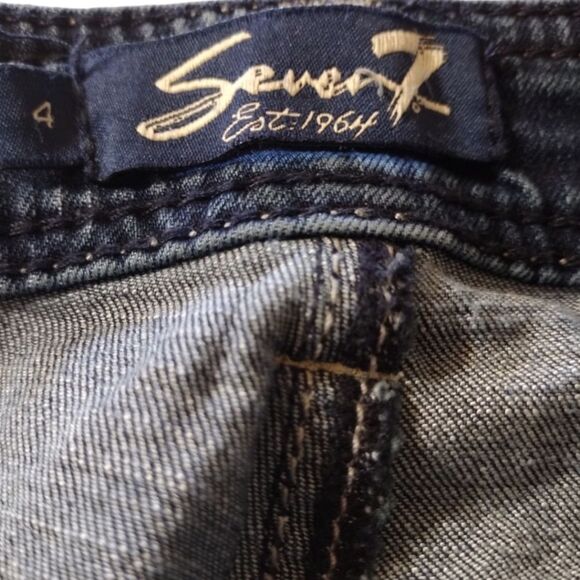 Seven7 Bermuda Blue Jean Shorts Size 4! - Picture 2 of 14